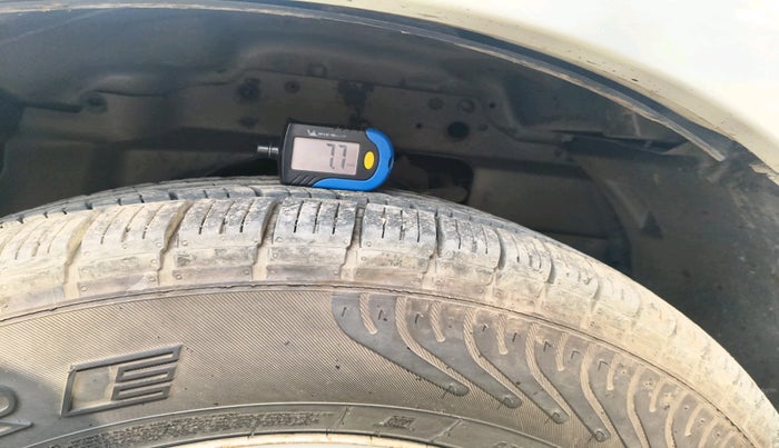 2017 Tata Safari Storme 2.2 EX 4X2, Diesel, Manual, 1,52,237 km, tyre