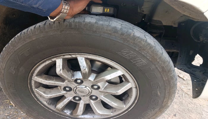 2016 Mahindra TUV300 T8 AMT, Diesel, Automatic, 75,513 km, tyre