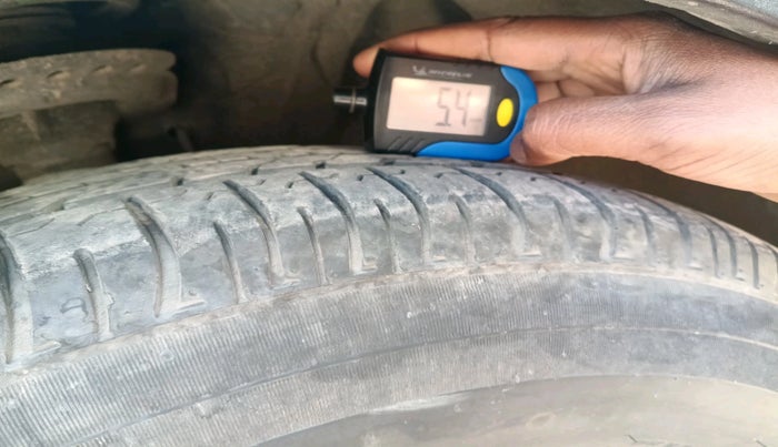 2016 Hyundai Creta SX PLUS 1.6 PETROL, Petrol, Manual, 99,099 km, tyre