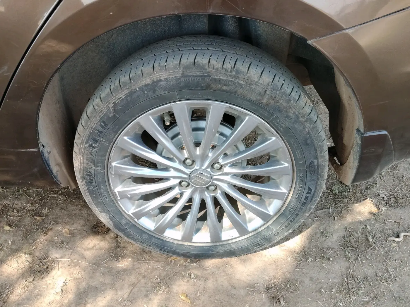 2016 Maruti Ciaz ZXI+, Petrol, Manual, 1,45,801 km, tyre