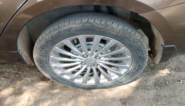 2016 Maruti Ciaz ZXI+, Petrol, Manual, 1,45,801 km, tyre