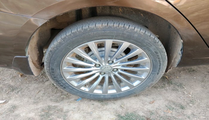 2016 Maruti Ciaz ZXI+, Petrol, Manual, 1,45,801 km, tyre