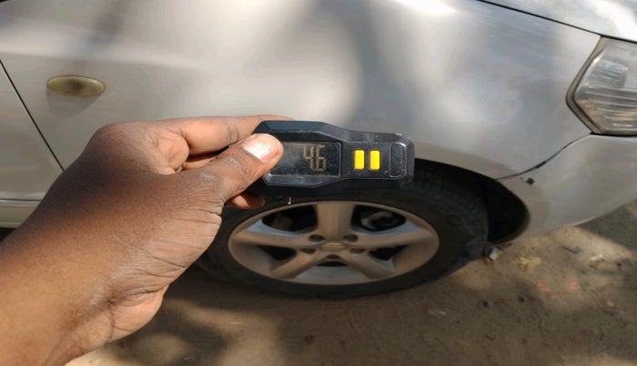 2009 Maruti SX4 ZXI, Petrol, Manual, 88,870 km, tyre