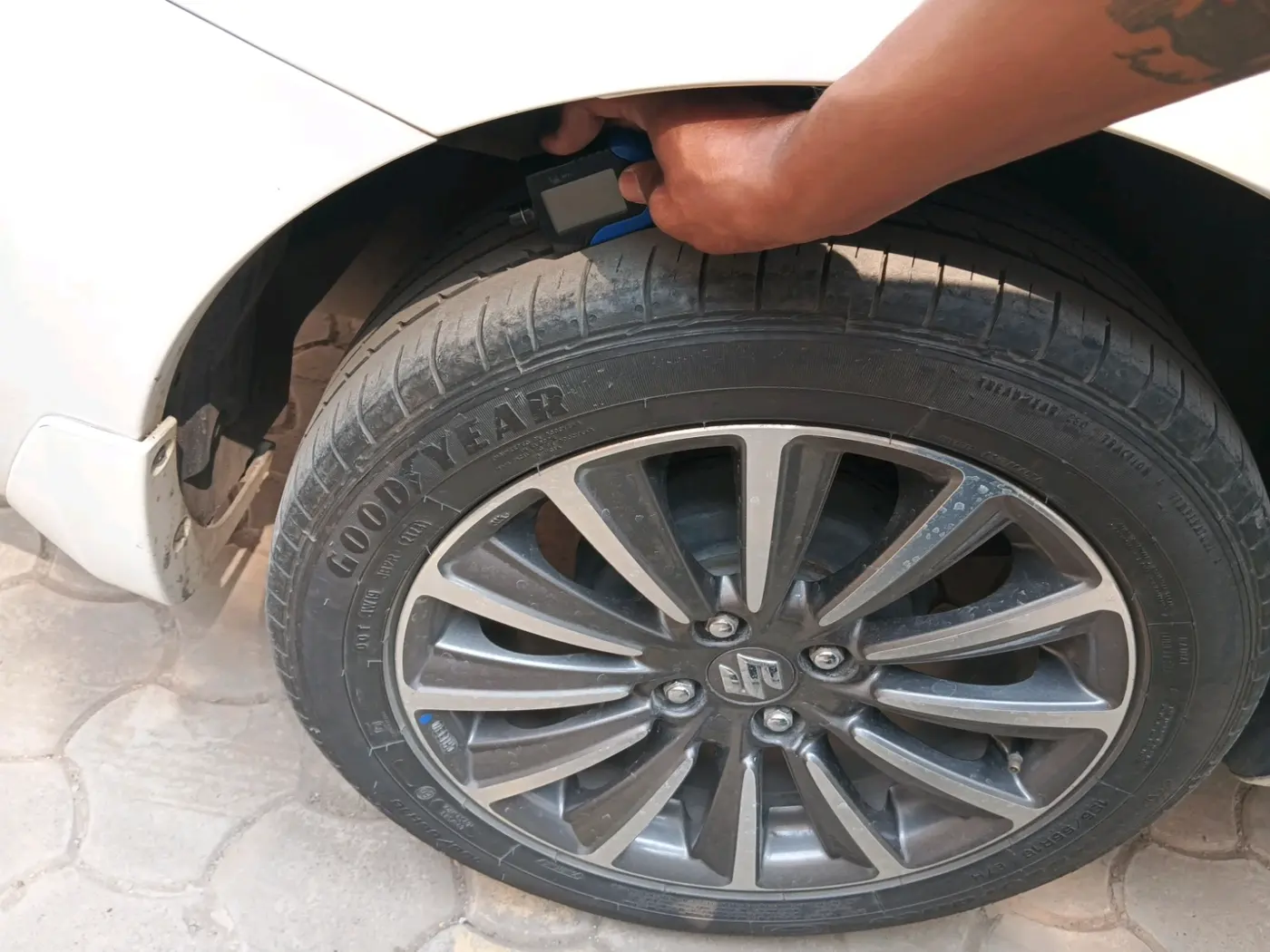 2023 Maruti Ciaz ALPHA 1.5 SHVS PETROL, Petrol, Manual, 30,593 km, tyre
