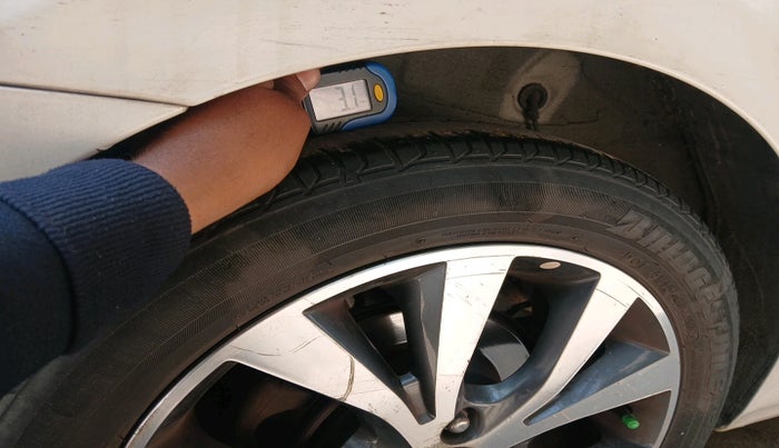 2014 Hyundai Verna FLUIDIC 1.6 VTVT SX, Petrol, Manual, 99,350 km, tyre