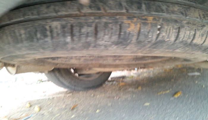 2012 Mahindra XUV500 W8, Diesel, Manual, 1,11,381 km, tyre