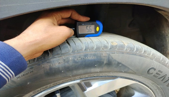 2021 Hyundai VENUE SX 1.5 CRDI, Diesel, Manual, 1,26,798 km, tyre