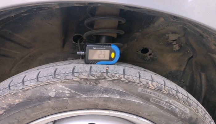 2012 Maruti Wagon R 1.0 LXI, Petrol, Manual, 79,405 km, tyre