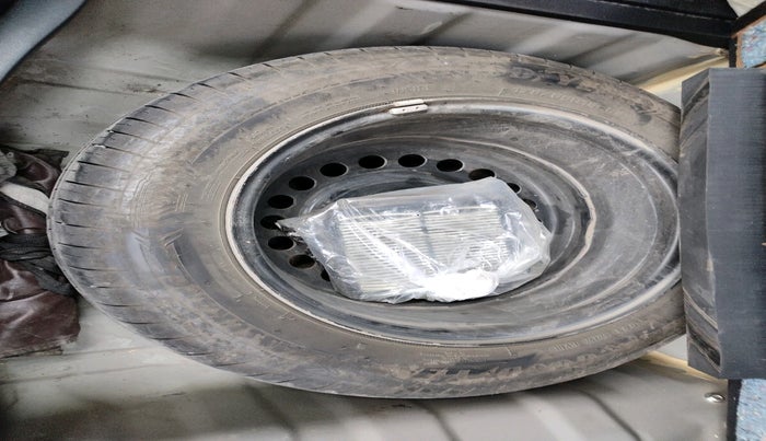 2012 Honda Jazz 1.2 L I-VTEC SELECT, Petrol, Manual, 96,629 km, tyre