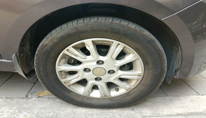 2018 Tata Tiago XZA PETROL, Petrol, Automatic, 66,400 km, tyre