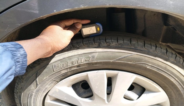 2013 Maruti Swift Dzire VXI, Petrol, Manual, 95,834 km, tyre