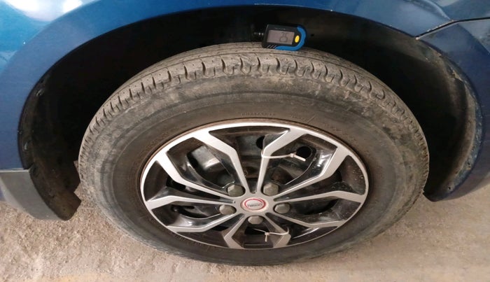 2012 Maruti Swift VDI, Diesel, Manual, 1,14,458 km, tyre