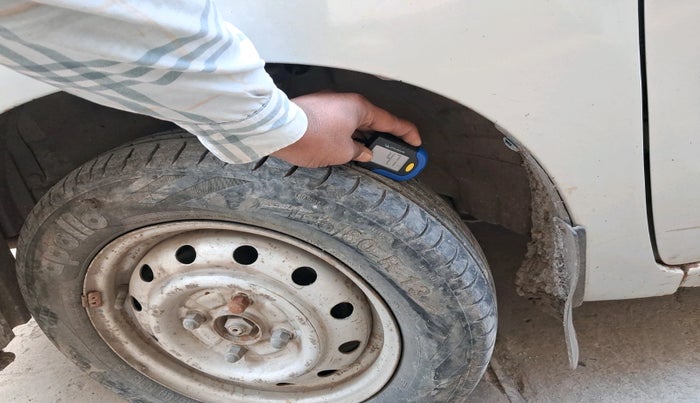 2012 Maruti Wagon R 1.0 LXI, Petrol, Manual, 1,04,458 km, tyre