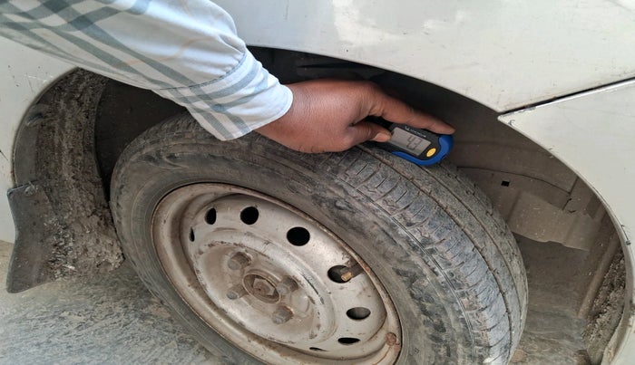 2012 Maruti Wagon R 1.0 LXI, Petrol, Manual, 1,04,458 km, tyre