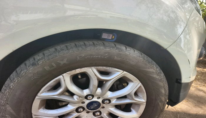 2016 Ford Ecosport TITANIUM 1.5L DIESEL, Diesel, Manual, 1,79,059 km, tyre