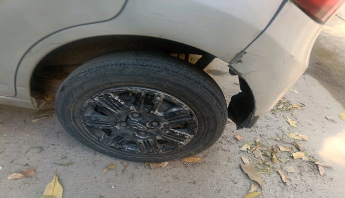 2013 Maruti Wagon R 1.0 LXI CNG, CNG, Manual, 1,14,629 km, tyre