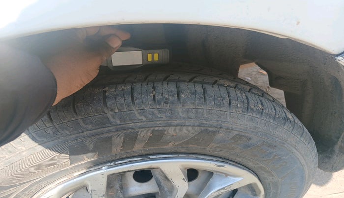 2018 Maruti Swift Dzire TOUR S-CNG, CNG, Manual, 63,705 km, tyre