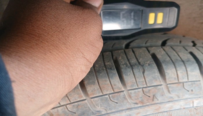 2018 Maruti Swift Dzire TOUR S-CNG, CNG, Manual, 63,705 km, tyre