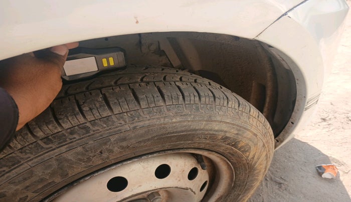 2018 Maruti Swift Dzire TOUR S-CNG, CNG, Manual, 63,705 km, tyre