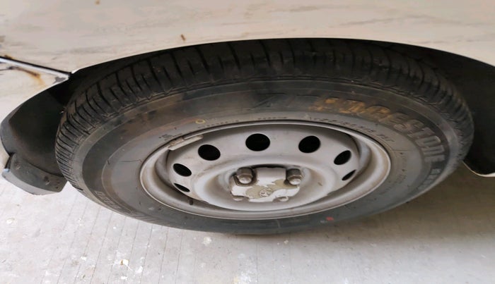 2014 Hyundai i10 MAGNA 1.1, Petrol, Manual, 41,569 km, tyre