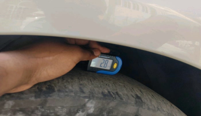 2012 Toyota Camry 2.5L AT, Petrol, Automatic, 79,186 km, tyre