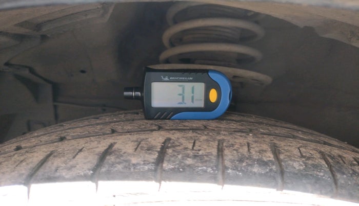 2016 Maruti Ciaz VXI+, Petrol, Manual, 37,353 km, tyre