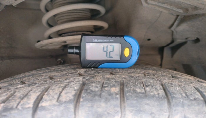 2016 Maruti Ciaz VXI+, Petrol, Manual, 37,353 km, tyre