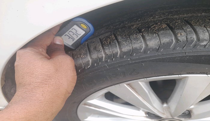 2022 Volkswagen VIRTUS HIGHLINE TSI 1.0 MT, Petrol, Manual, 57,376 km, tyre