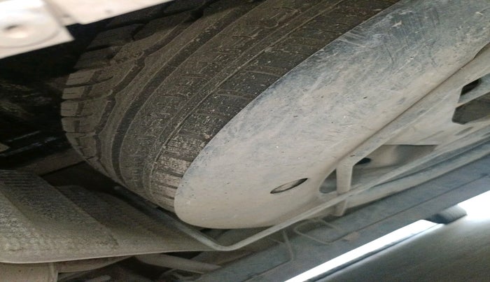 2014 Nissan Terrano XV D THP 110 PS, Diesel, Manual, 82,974 km, tyre