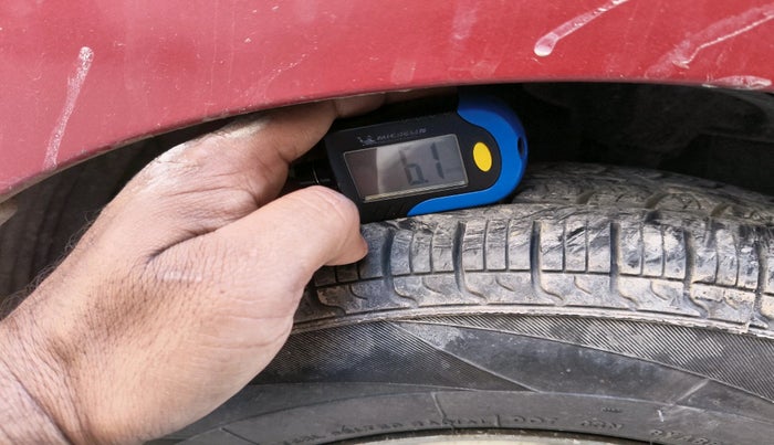 2013 Hyundai Eon ERA +, Petrol, Manual, 54,274 km, tyre