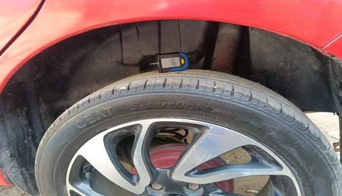 2020 Maruti Swift VXI, Petrol, Manual, 76,200 km, tyre