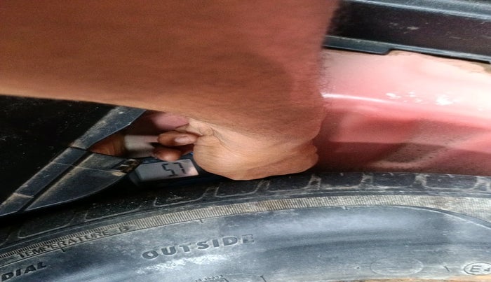 2020 Maruti Swift VXI, Petrol, Manual, 76,200 km, tyre