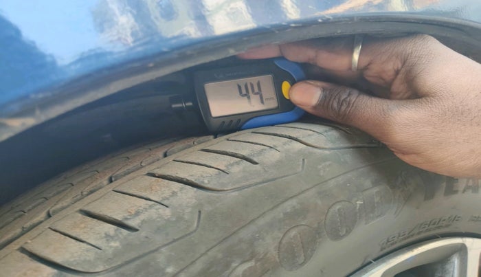 2019 Maruti Ciaz ALPHA  AT 1.5 SHVS PETROL, Petrol, Automatic, 74,664 km, tyre