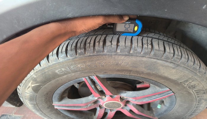 2011 Maruti Swift VXI, Petrol, Manual, 29,012 km, tyre