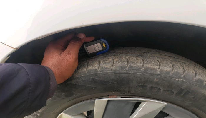 2018 Datsun Go T, Petrol, Manual, 79,477 km, tyre