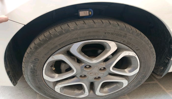 2018 Hyundai Elite i20 ASTA 1.2 (O), Petrol, Manual, 35,068 km, tyre