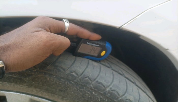 2013 Maruti Ertiga VDI, Diesel, Manual, 1,15,843 km, tyre