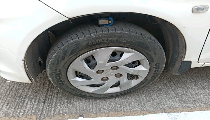 2013 Honda Amaze 1.5L I-DTEC S, Diesel, Manual, 1,05,446 km, tyre