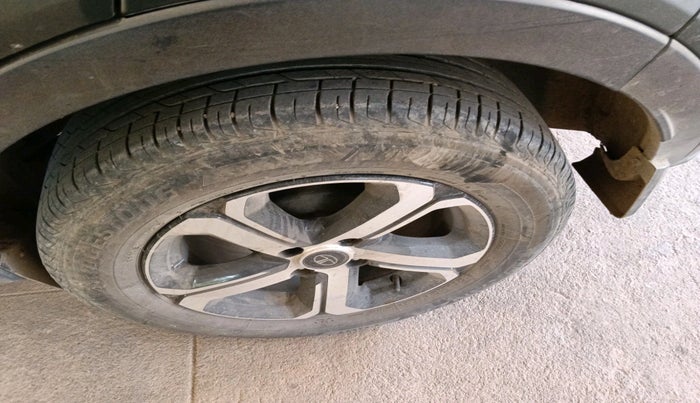 2021 Tata NEXON XZ PLUS PETROL, Petrol, Manual, 19,566 km, tyre