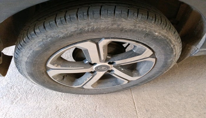 2021 Tata NEXON XZ PLUS PETROL, Petrol, Manual, 19,566 km, tyre