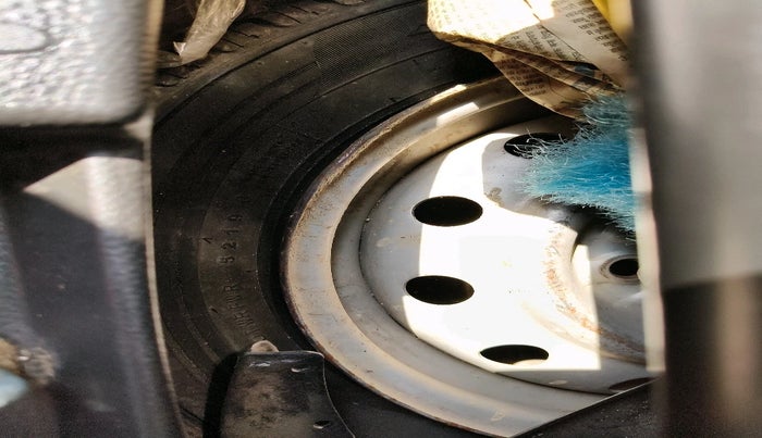 2014 Maruti Wagon R 1.0 LXI CNG, CNG, Manual, 77,502 km, tyre