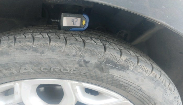 2017 Ford Ecosport TITANIUM+ 1.0L ECOBOOST, Petrol, Manual, 75,295 km, tyre