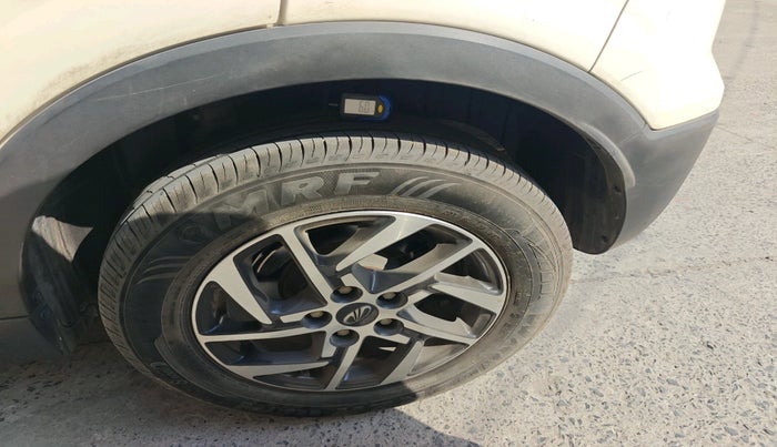 2022 Mahindra XUV300 W8 (O) 1.2 PETROL, Petrol, Manual, 23,983 km, tyre