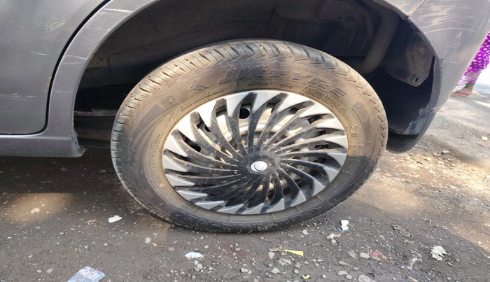 2016 Maruti Wagon R 1.0 LXI CNG, CNG, Manual, 1,37,244 km, tyre