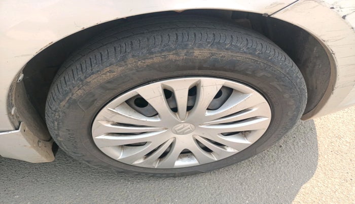 2014 Maruti Ertiga VXI CNG, CNG, Manual, 1,25,000 km, tyre
