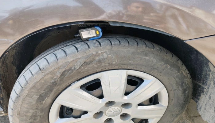 2017 Volkswagen Ameo TRENDLINE 1.5L, Diesel, Manual, 1,61,401 km, tyre