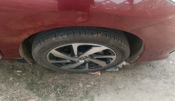 2024 Toyota Glanza G AMT, Petrol, Automatic, 9,277 km, tyre