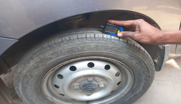 2013 Maruti Wagon R 1.0 LXI CNG, CNG, Manual, 60,671 km, tyre