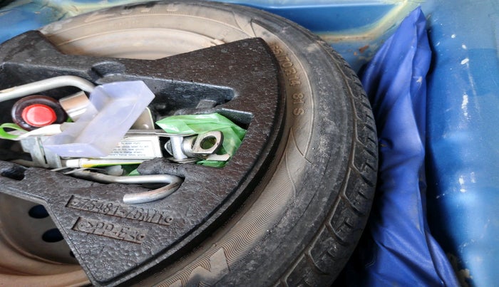 2017 Maruti Celerio ZXI AMT, Petrol, Automatic, 83,984 km, tyre