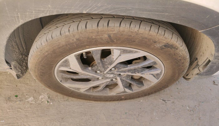 2022 Hyundai Creta SX (O) AT 1.5 DIESEL, Diesel, Automatic, 1,44,863 km, tyre